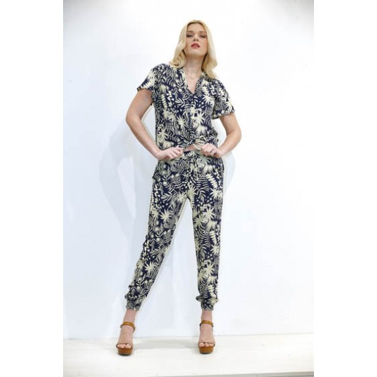 Blue trouser with flowers